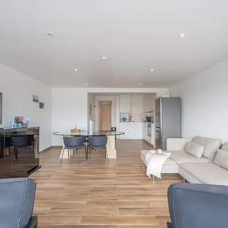 2-Slaapkamer Appartement Met Zicht Op De Haven * Blankenberge